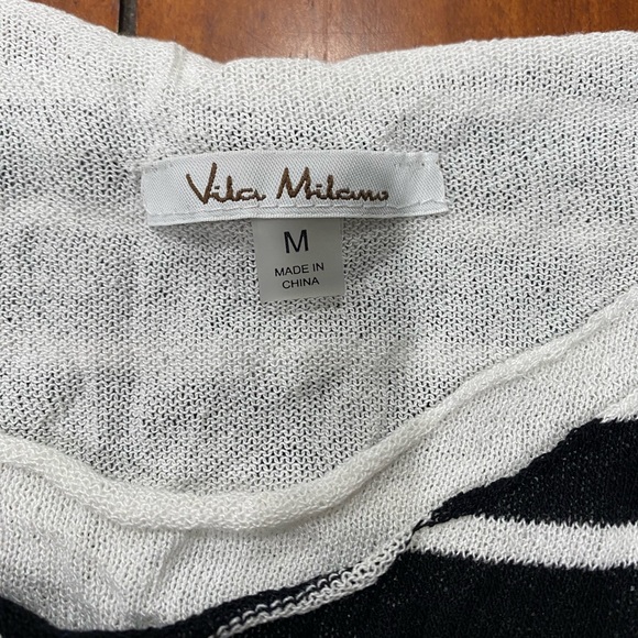 Top - Picture 2 of 3